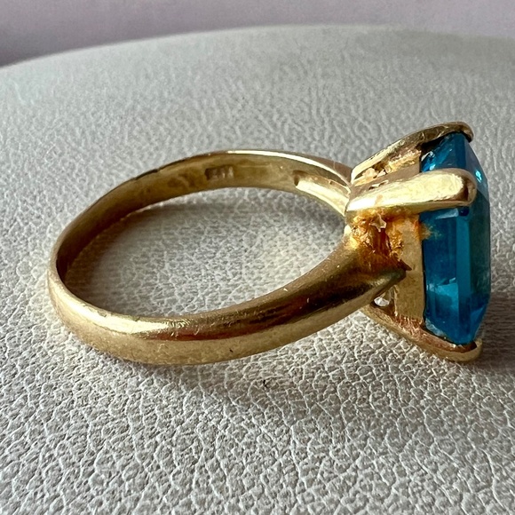 VINTAGE 14K YELLOW GOLD EMERALD STEP CUT BLUE TOPAZ RING CLASSIC ENGAGEMENT - Picture 12 of 16